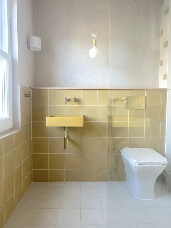 Cork insulated and clay finished bathroom