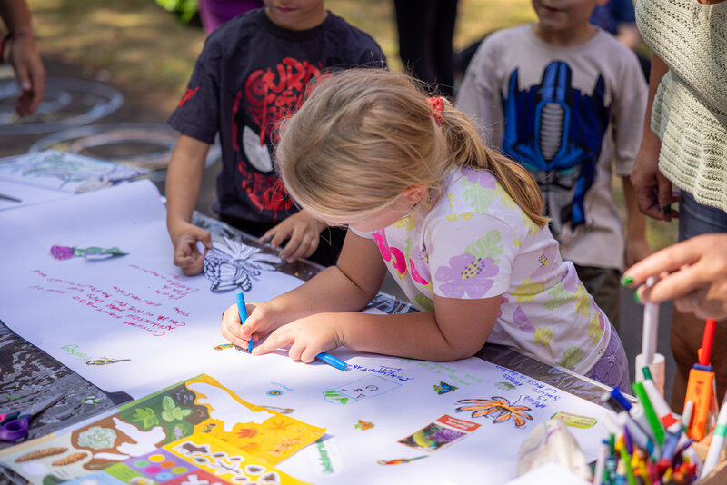 Children's free craft celebrating the history of the Park and its centenary