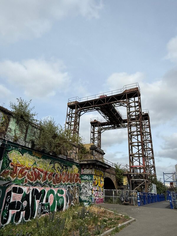 Remains of the Deptford Creek Lifting Bridge.
photo by K L Lam, the tour guide