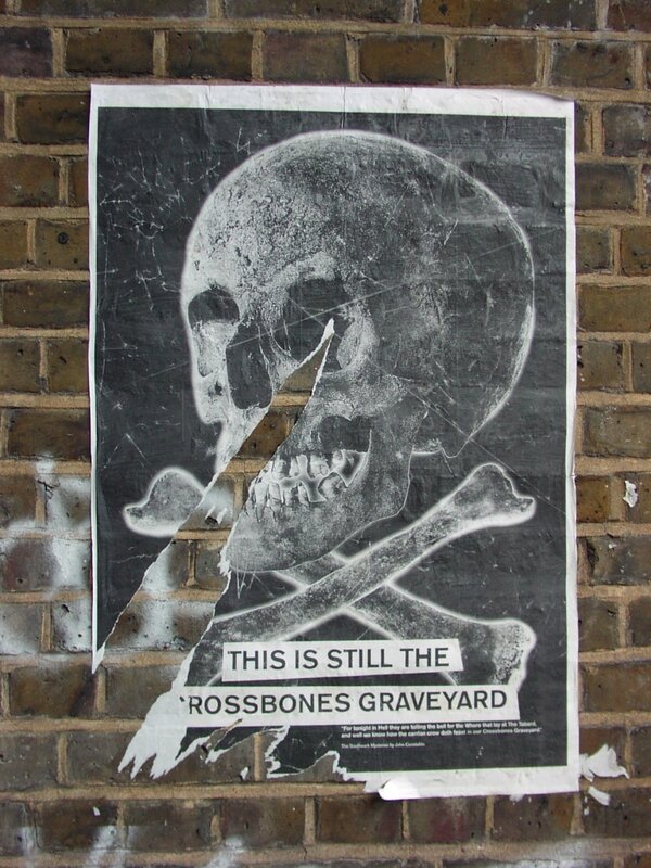 Crossbones Graveyard. Skull by Zanna. Photo (c) Katy Nicholls