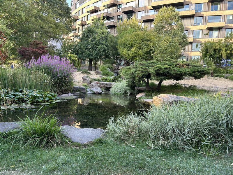 Photo of Peace Gardens in London