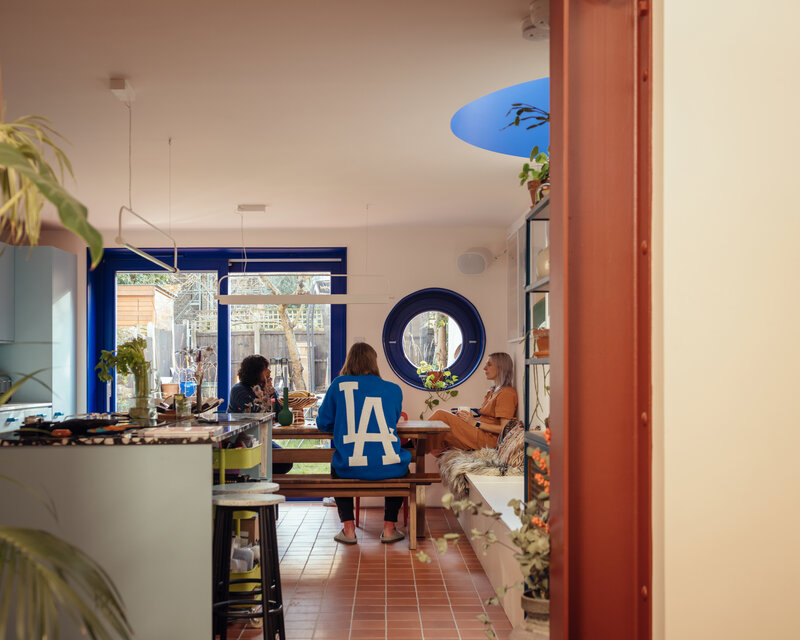 nimtim architects_Peek-a-Blue_©Jim Stephenson