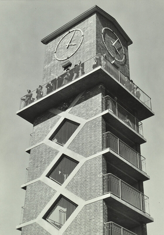 Reproduced with permission of the London Picture Archives