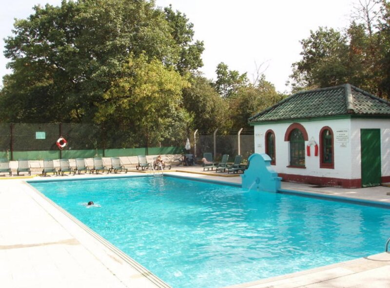 Swimming pool